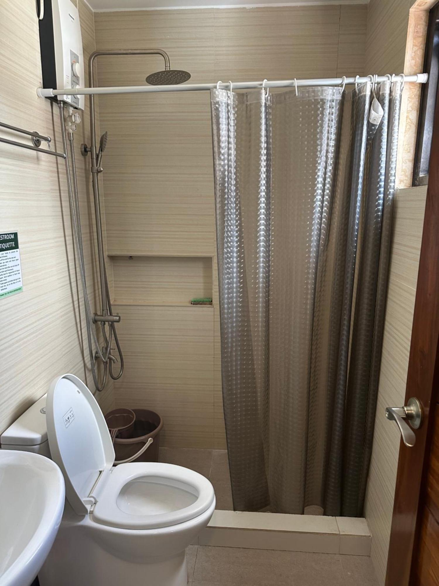 Zj Hometel Coron Esterno foto