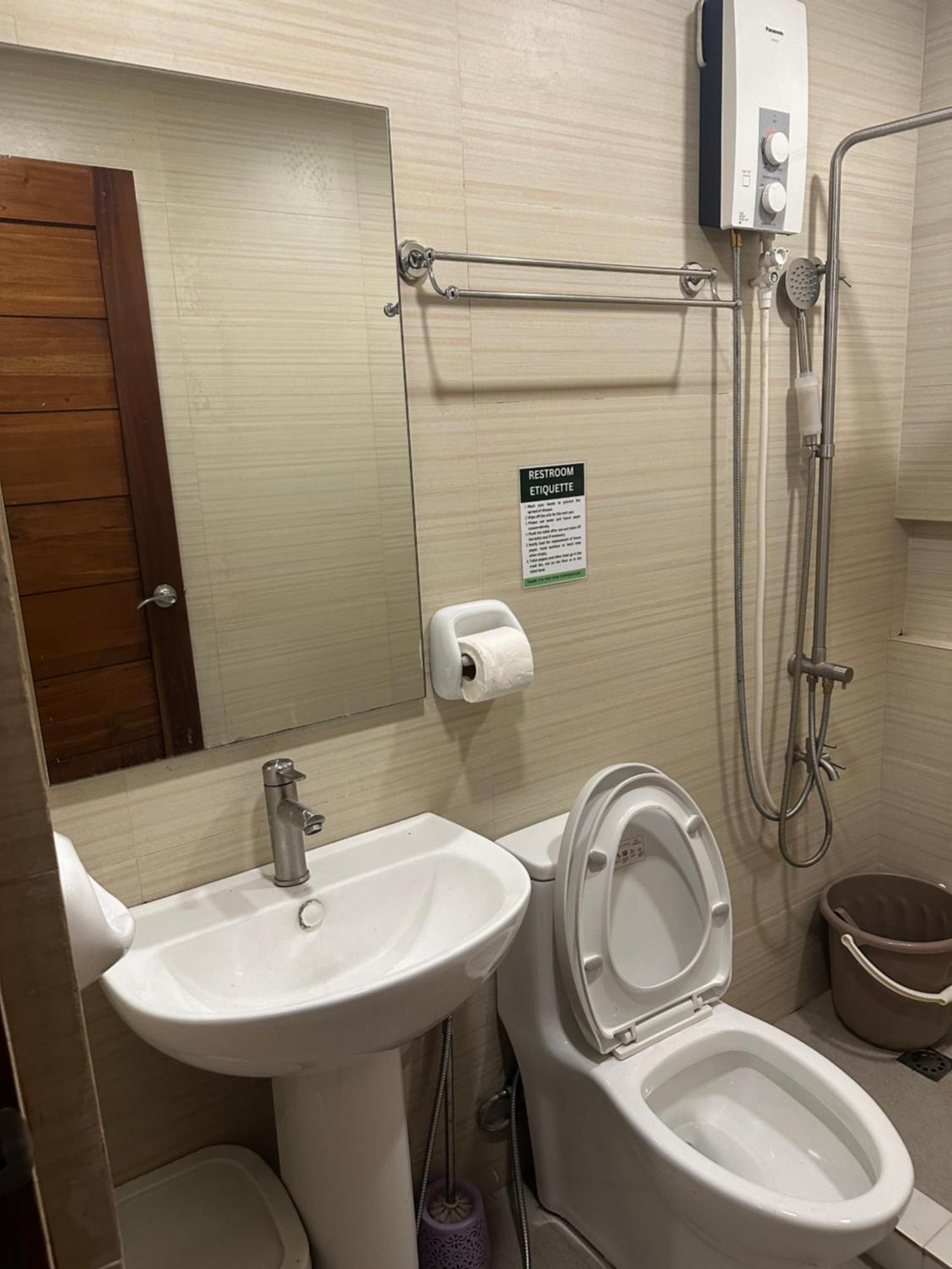 Zj Hometel Coron Esterno foto